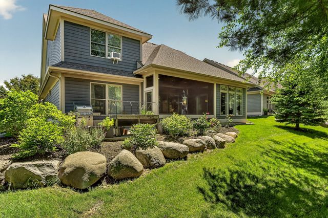 933 Fox Valley Place SW, Rochester, MN 55902