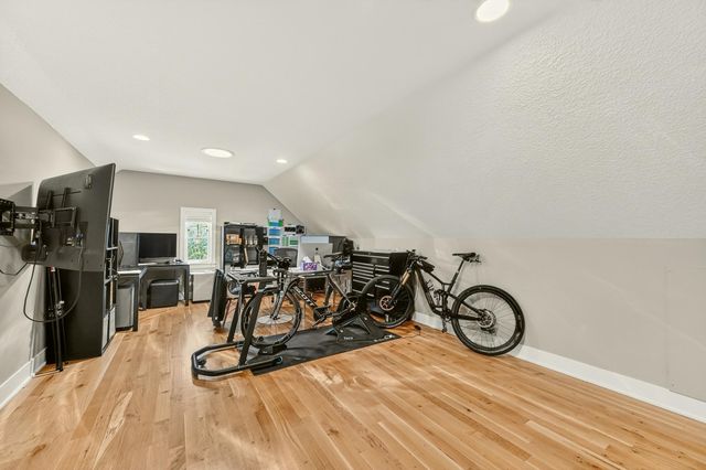 933 Fox Valley Place SW, Rochester, MN 55902