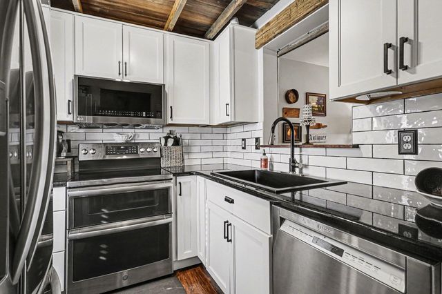 5886 Blendon Place Drive, 4D, Columbus, OH 43230