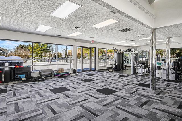 5886 Blendon Place Drive, 4D, Columbus, OH 43230