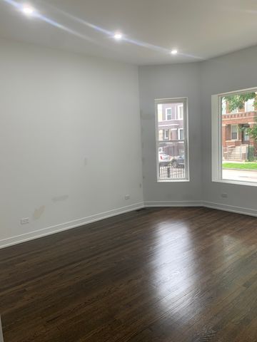 4421 W Monroe Street, Chicago, IL 60624