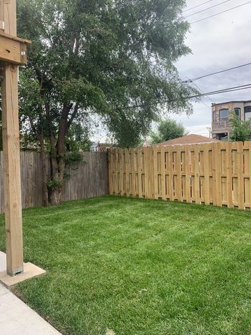 4421 W Monroe Street, Chicago, IL 60624