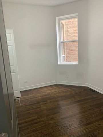 4421 W Monroe Street, Chicago, IL 60624