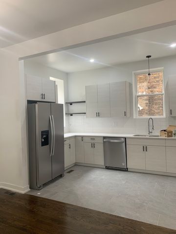 4421 W Monroe Street, Chicago, IL 60624