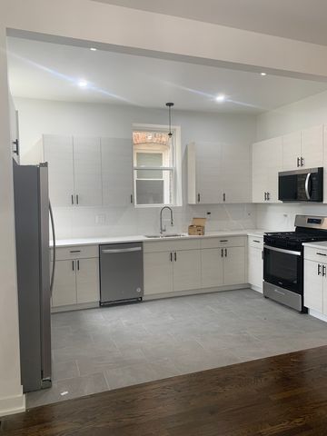 4421 W Monroe Street, Chicago, IL 60624