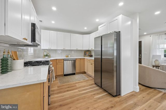 64 BRUCE DR, Deptford, NJ 08096