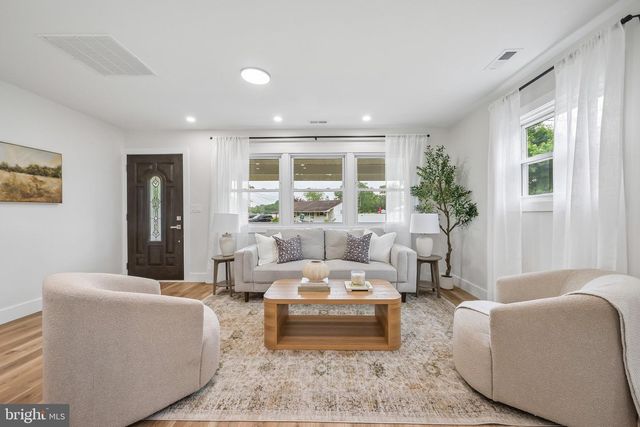 64 BRUCE DR, Deptford, NJ 08096