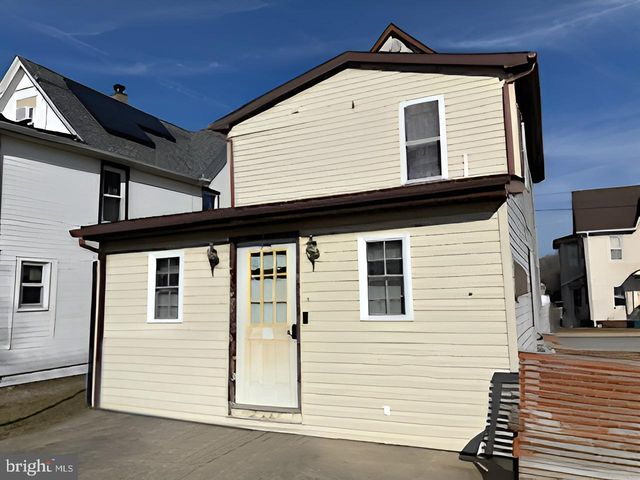 18 CHERRY ST, Pedricktown, NJ 08067
