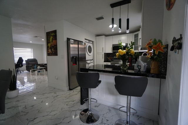 1765 W 41st Street Unit 2d, Hialeah, FL 33012