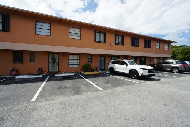 1765 W 41st Street Unit 2d, Hialeah, FL 33012
