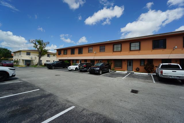 1765 W 41st Street Unit 2d, Hialeah, FL 33012