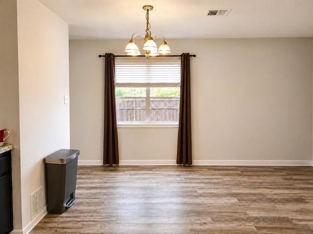 4639 NW Santa Fe Ave, Lawton, OK 73505