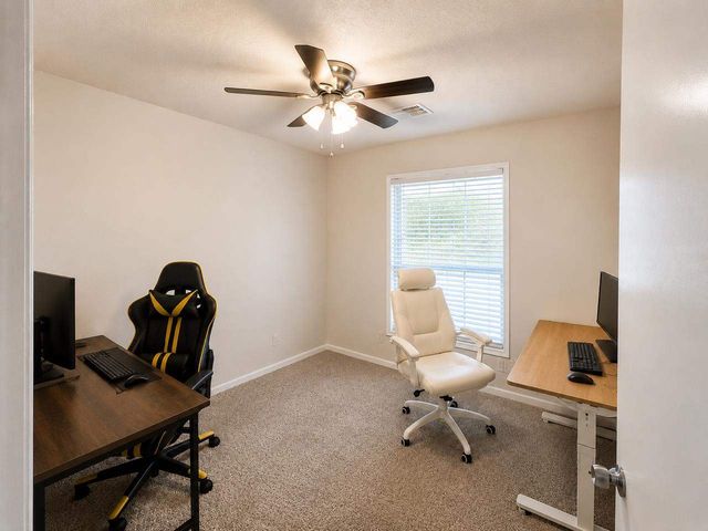 4639 NW Santa Fe Ave, Lawton, OK 73505
