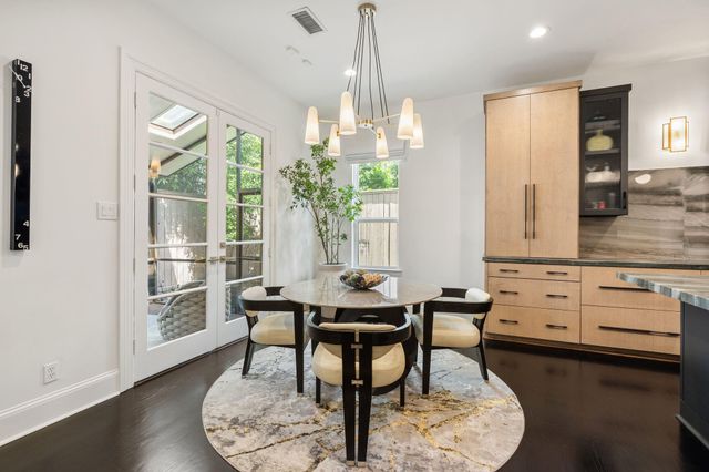 3960 W Alabama Street, Houston, TX 77027