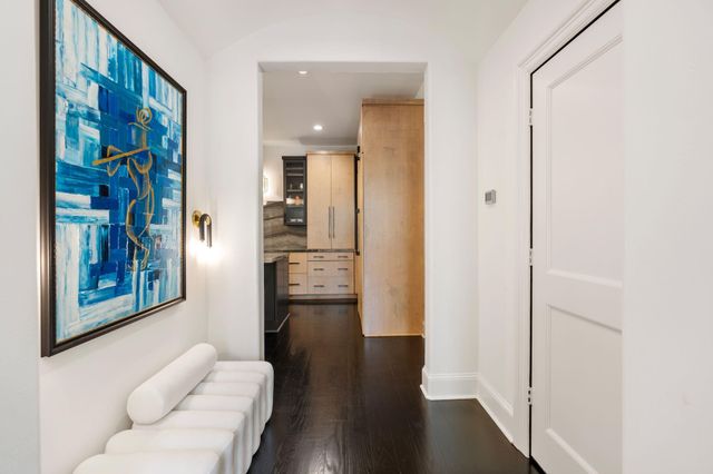 3960 W Alabama Street, Houston, TX 77027