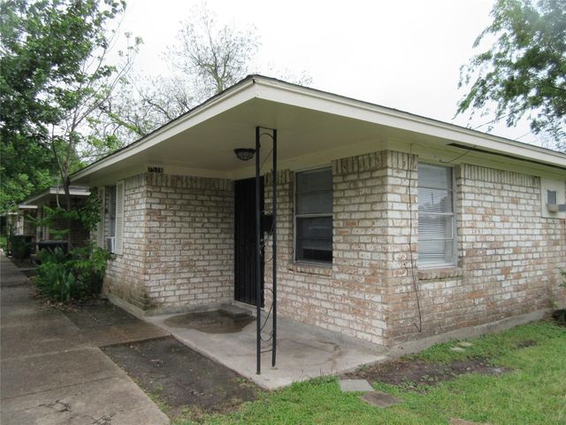 7516 Lockwood Drive, Houston, TX 77016