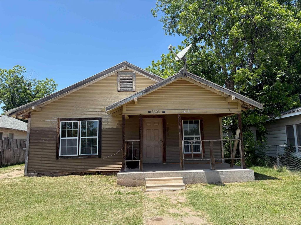 2208 BUCHANAN STREET, Wichita Falls, TX 76309