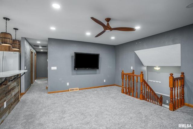 4240 4TH Avenue, East Moline, IL 61244