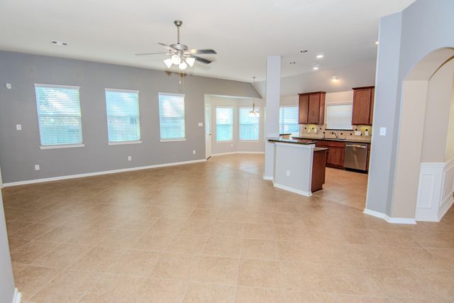 507 Harbor Mist Drive, Crosby, TX 77532