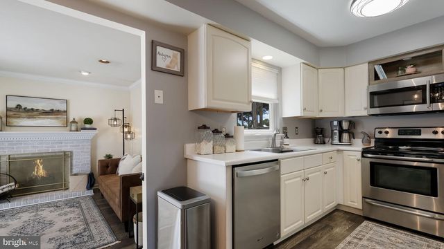 537 WHITFORD CIR, Telford, PA 18969