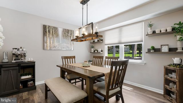 537 WHITFORD CIR, Telford, PA 18969