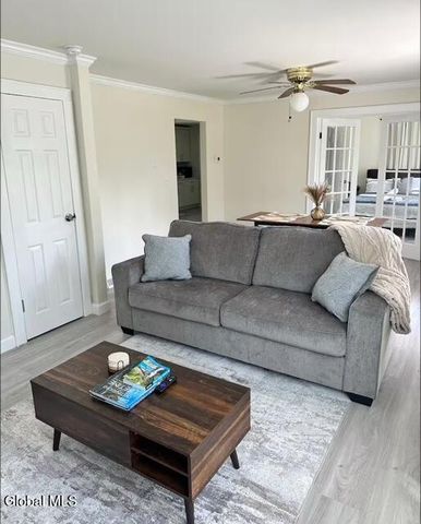 489 Grooms Road B, Clifton Park, NY 12065