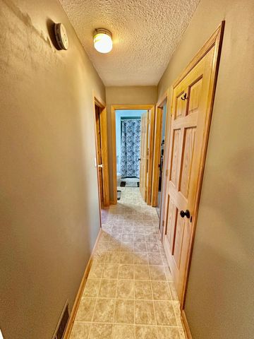 1455 Adams Street S, Cambridge, MN 55008