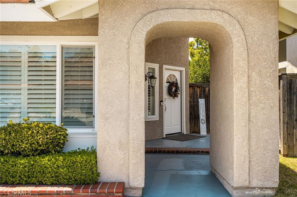 7 Temecula Court, Rancho Santa Margarita, CA 92688
