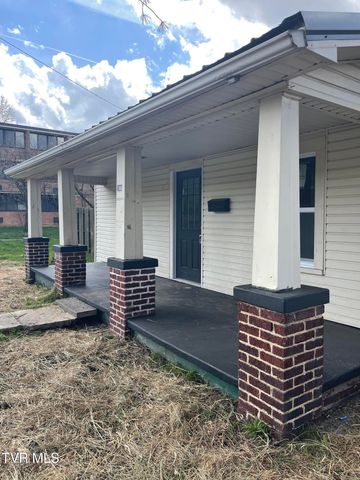 822 Mapleoak Lane, Kingsport, TN 37660