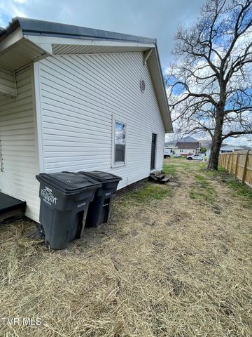 822 Mapleoak Lane, Kingsport, TN 37660