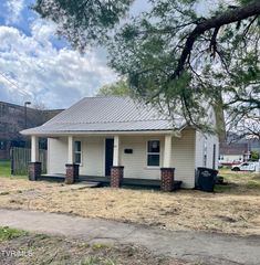 822 Mapleoak Lane, Kingsport, TN 37660