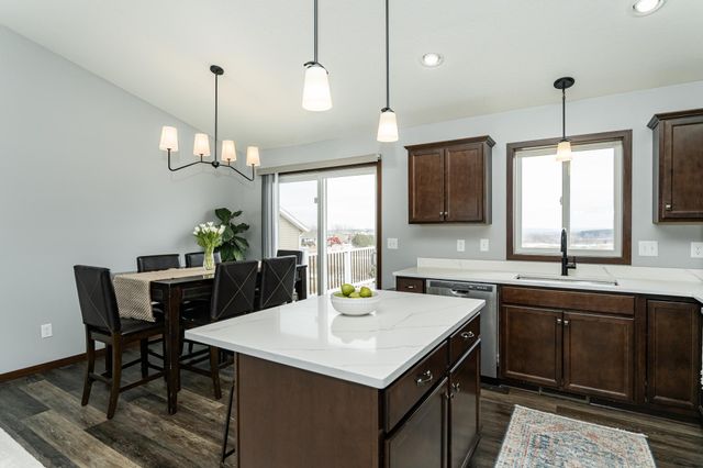 4718 Alan Lane NW, Rochester, MN 55901