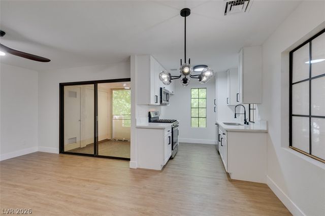 4805 South Torrey Pines Drive 201, Las Vegas, NV 89103