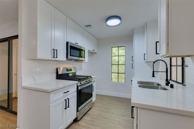 4805 South Torrey Pines Drive 201, Las Vegas, NV 89103