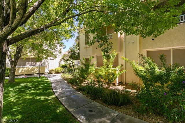 4805 South Torrey Pines Drive 201, Las Vegas, NV 89103