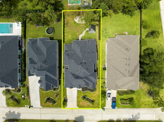 208 S Empress Green Place, Montgomery, TX 77316