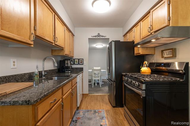42126 Pellston Drive, Northville, MI 48167