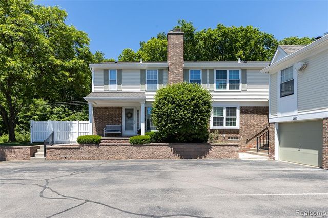 42126 Pellston Drive, Northville, MI 48167
