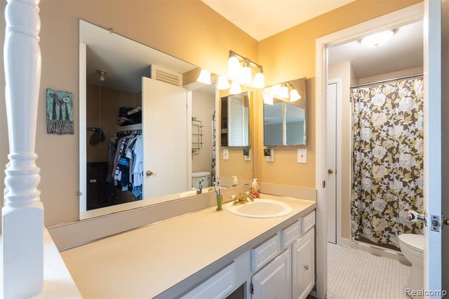 42126 Pellston Drive, Northville, MI 48167