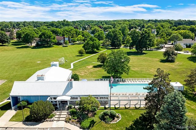 42126 Pellston Drive, Northville, MI 48167