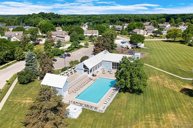 42126 Pellston Drive, Northville, MI 48167