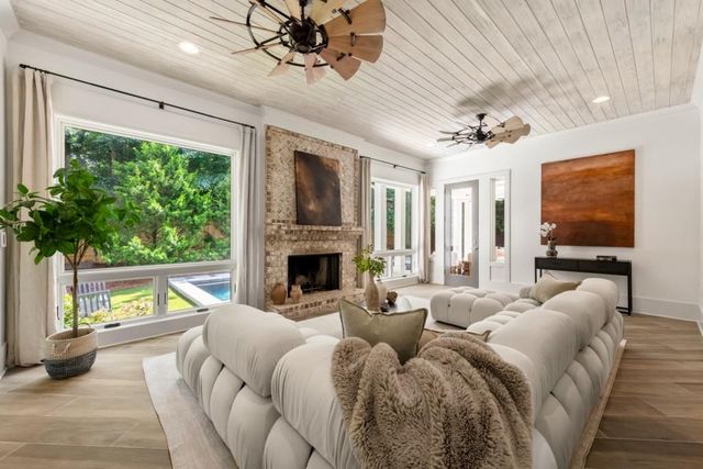 723 Glenairy Court, Sandy Springs, GA 30328