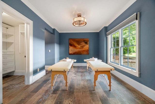 723 Glenairy Court, Sandy Springs, GA 30328