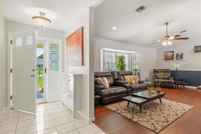 101 40th Court, Vero Beach, FL 32968