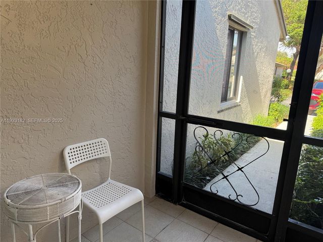 8200 Whispering Palm Dr F, Boca Raton, FL 33496