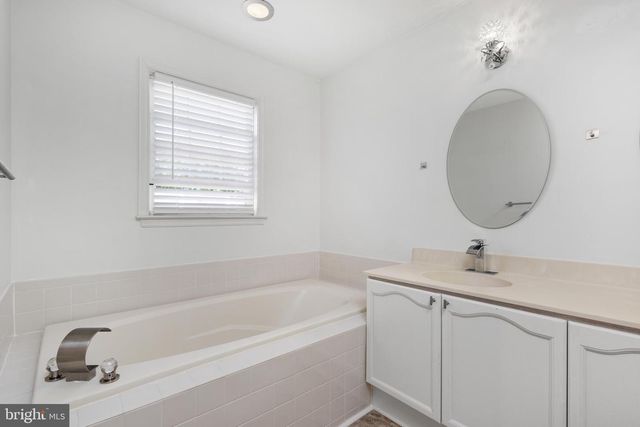 18506 CARRIAGE WALK CIR, Gaithersburg, MD 20879