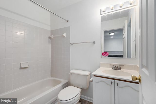 18506 CARRIAGE WALK CIR, Gaithersburg, MD 20879
