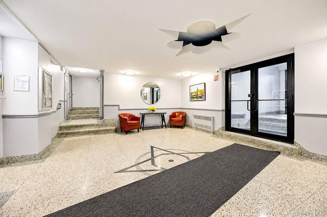 91 Van Cortlandt Avenue W 6E, Bronx, NY 10463