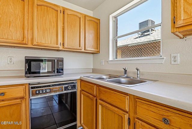 3432 CHICKASAW Drive, El Paso, TX 79936