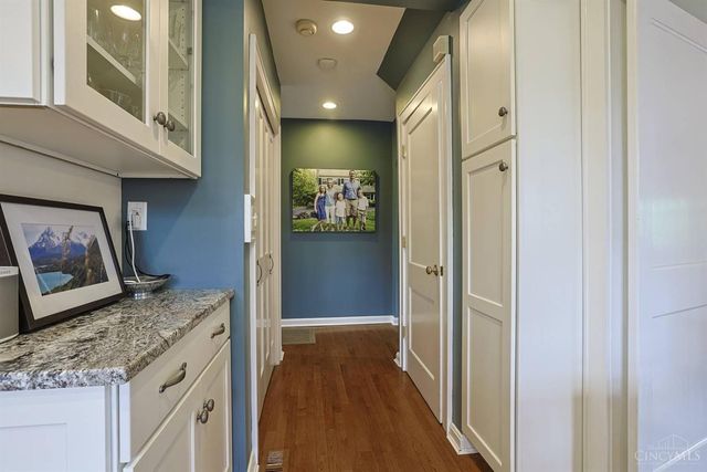 419 Reily Road, Wyoming, OH 45215